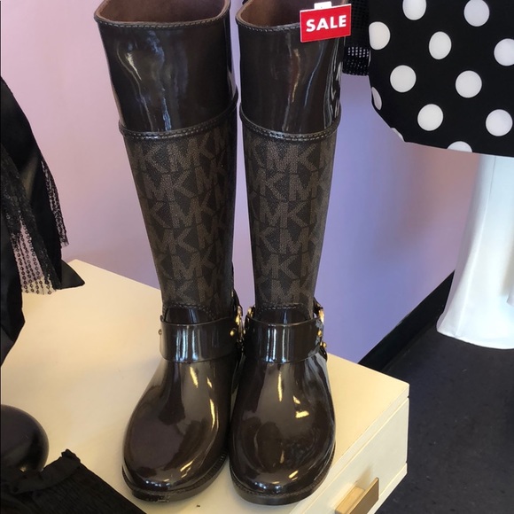 Micheal Kors Rain Boots - Picture 1 of 1